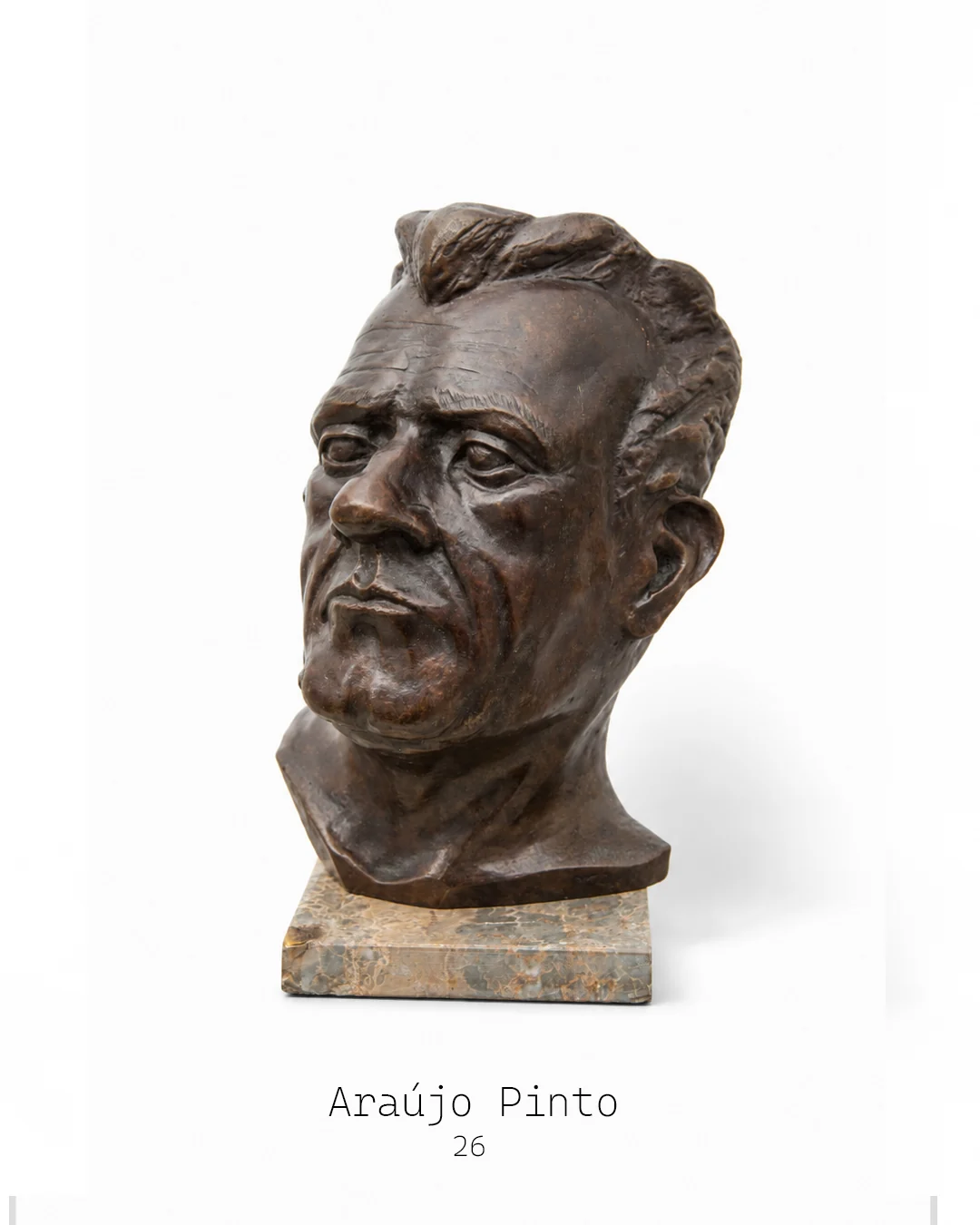 Busto-retrato masculino esculpido por Araújo Pinto.